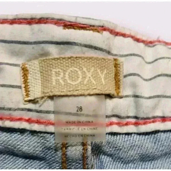 Roxy Women's Size 28 Blue Cut Off Light Wash Denim Shorts Cotton Jeans - Picture 7 of 10